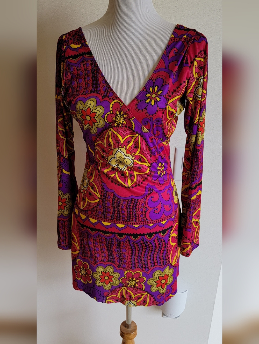 Leg Avenue Go Go Girl Costume Adult Groovy 60's Outfit Bell Sleeves - M
